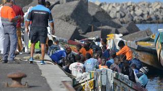 Enredo político por el traslado de migrantes a la Península