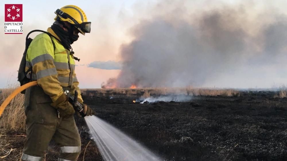 Incendio en el Prat Cabanes-Torreblanca