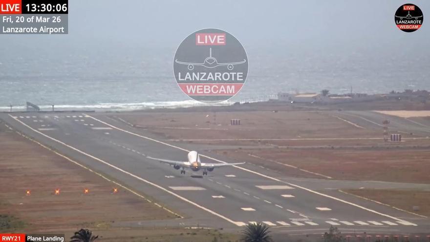 Dificultad para volar en el aeropuerto de Lanzarote por el fuerte viento