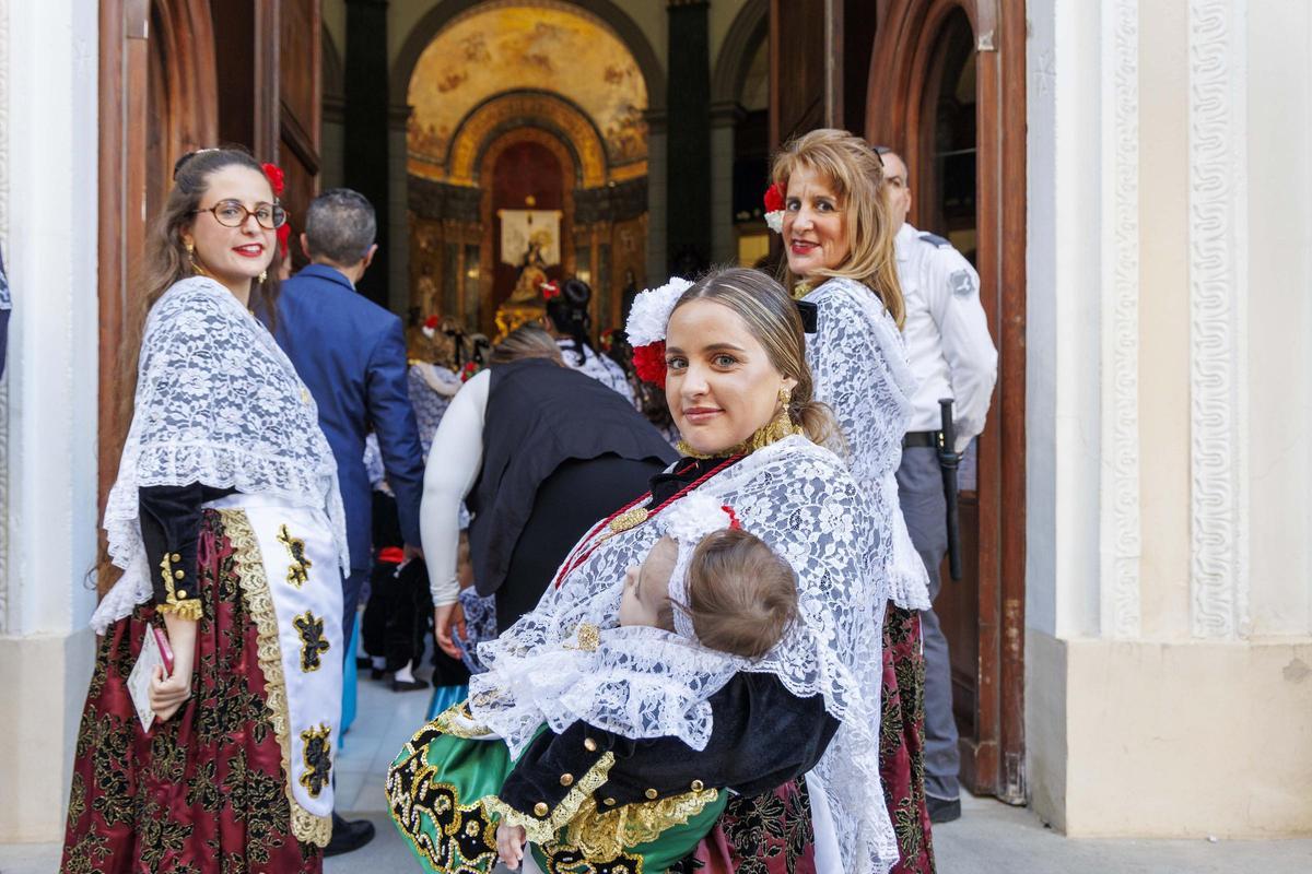 Las mejores imágenes del desfile de la ofrenda floral a la Virgen de la Caridad de Cartagena 2026