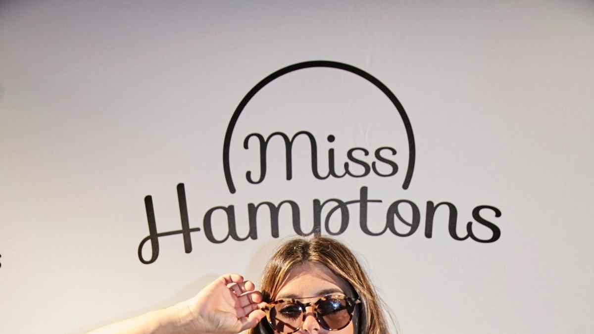 Dulceida presenta su colección con Miss Hamptons