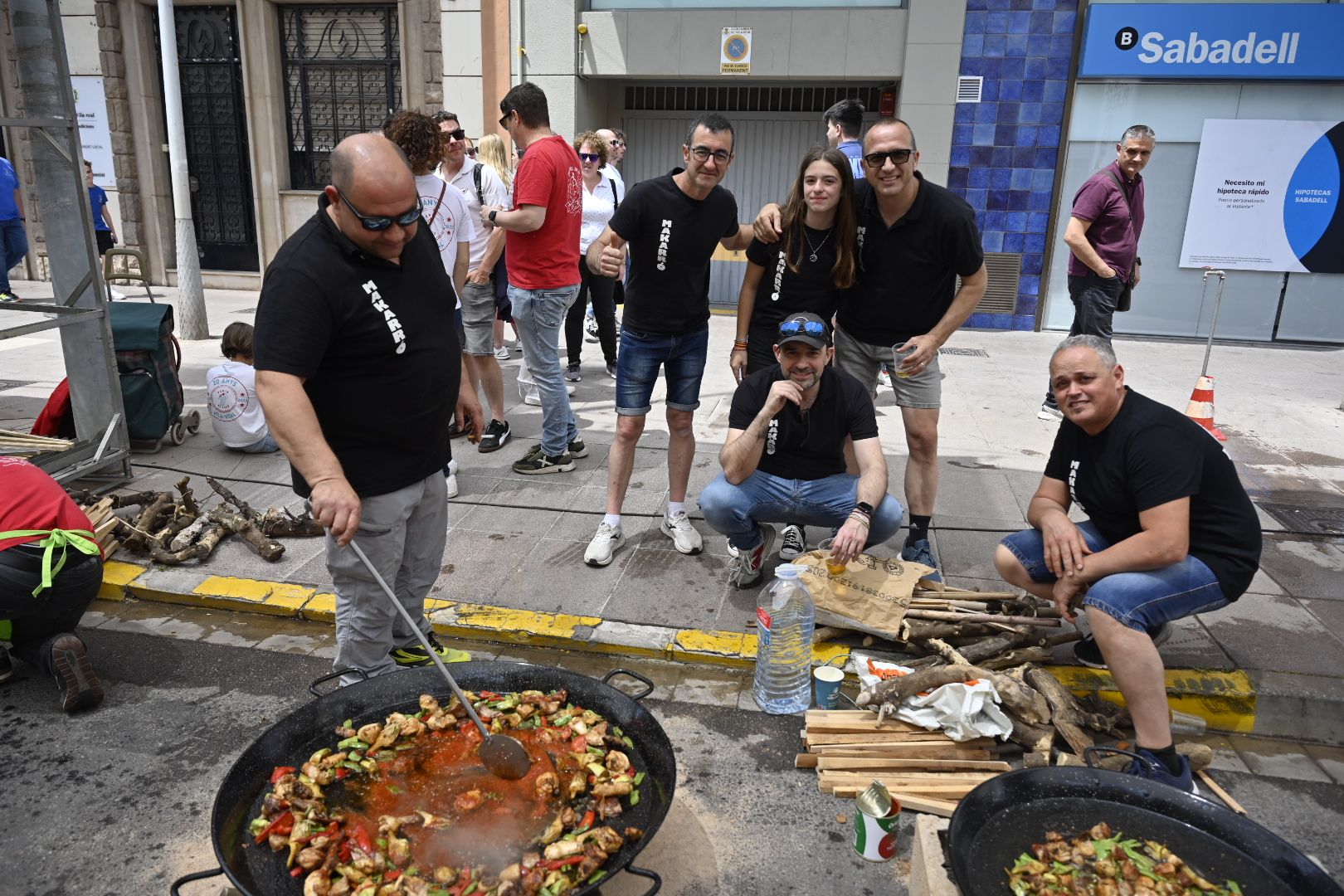 Búscate en la galería de imágenes del concurso de paellas por las fiestas de Sant Pasqual en Vila-real