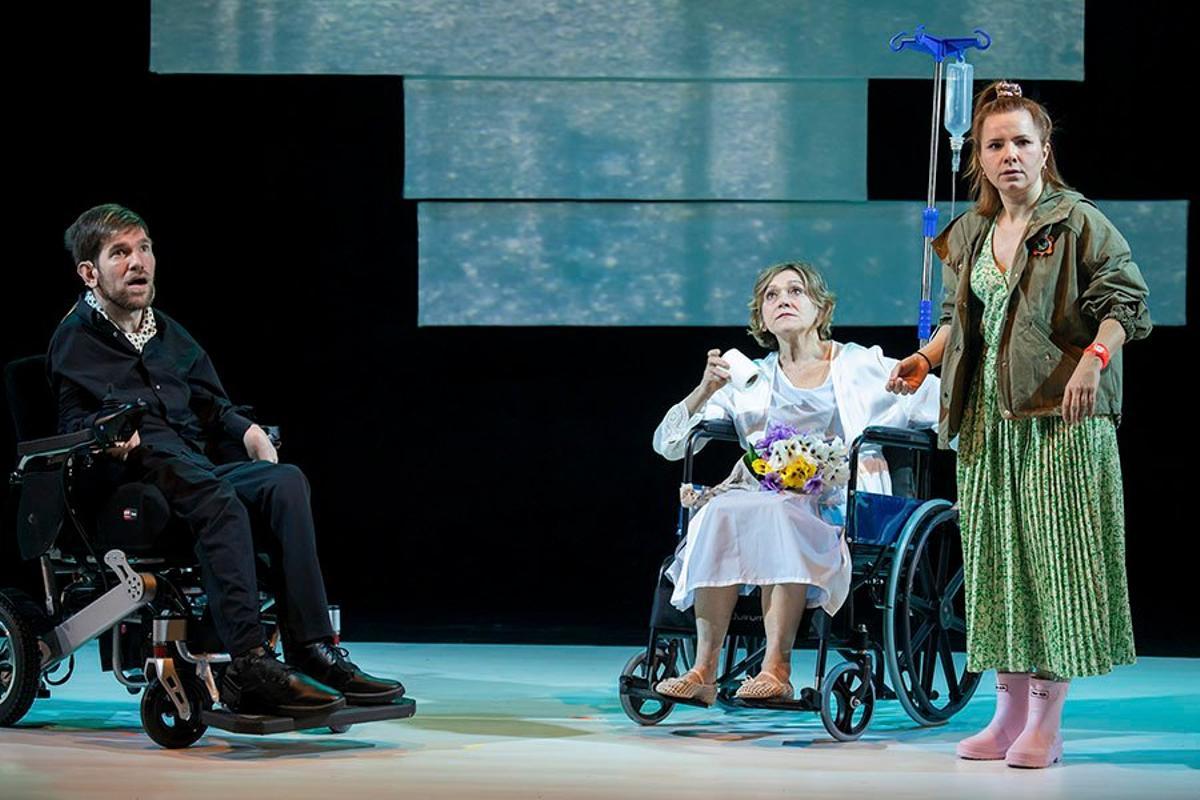 Una imagen de la función que se representa en el Teatre Serrano de Gandia