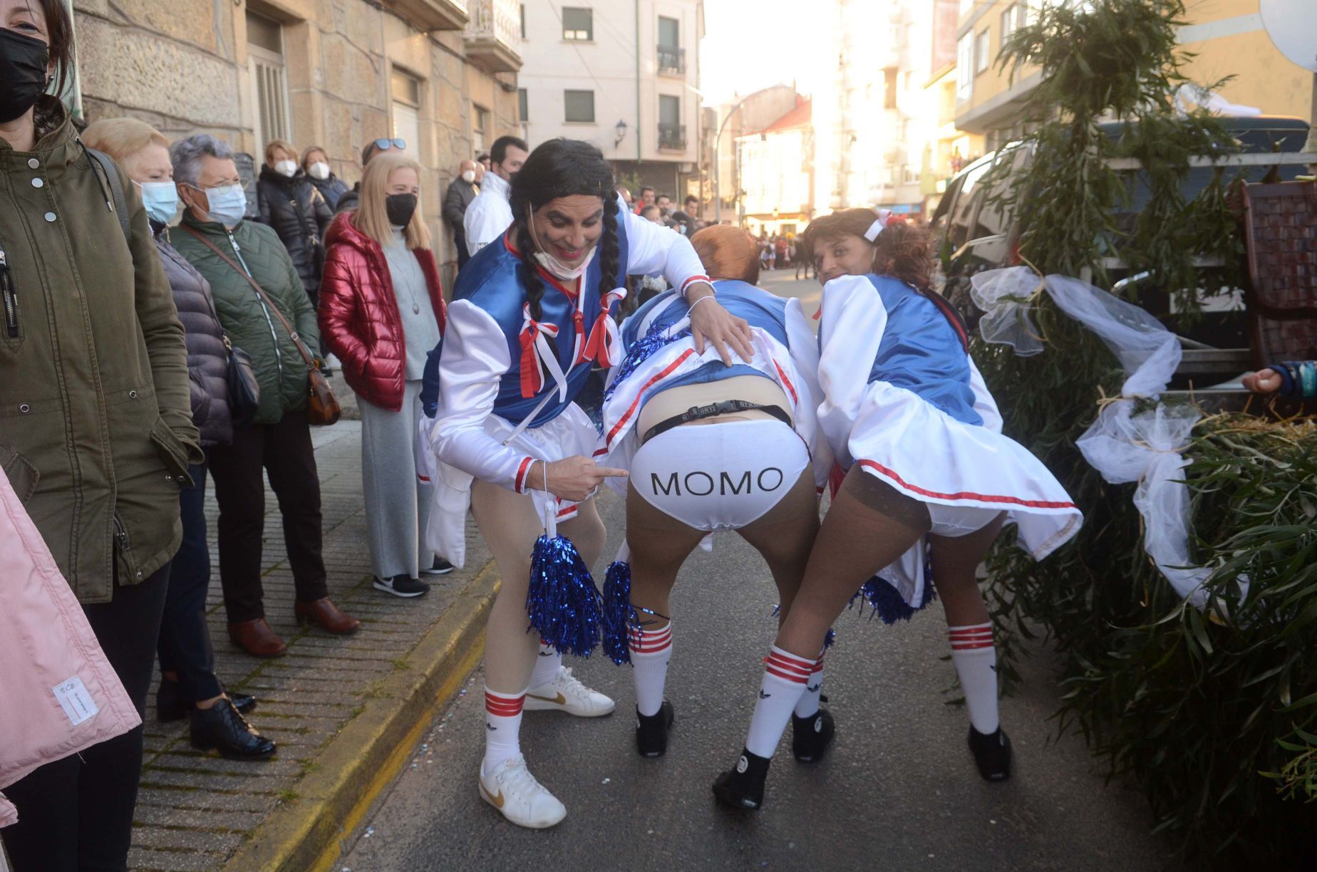 Desfile del Momo en Vilanova para despedir el Entroido 2022.