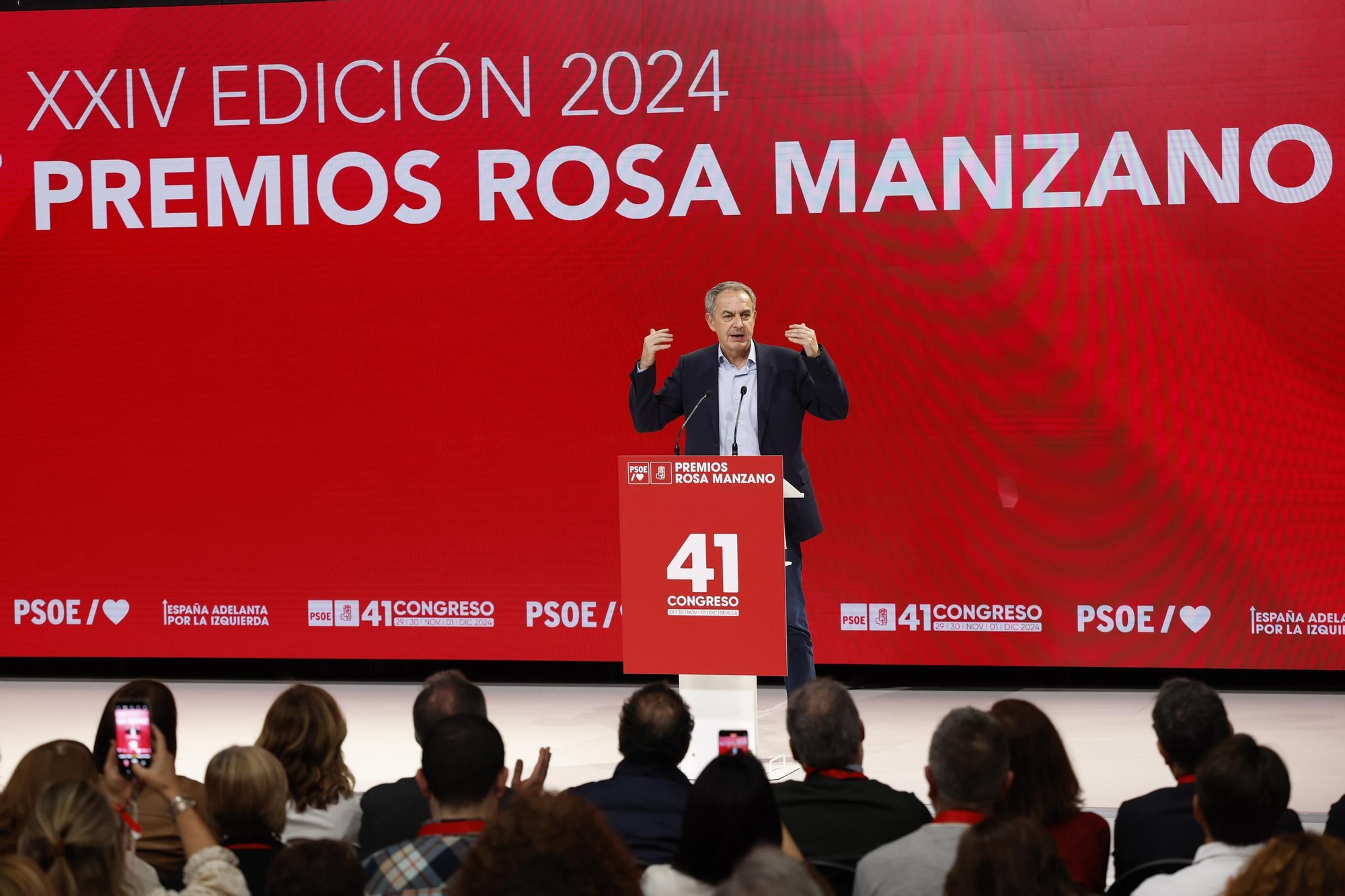 El PSOE se vuelca en su congreso de Sevilla para defender sus logros ante ataques externos