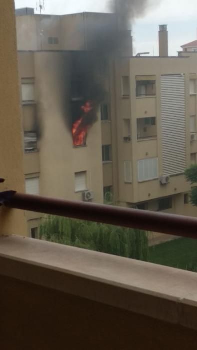 Incendio en la segunda planta de un edificio en Son Oliva