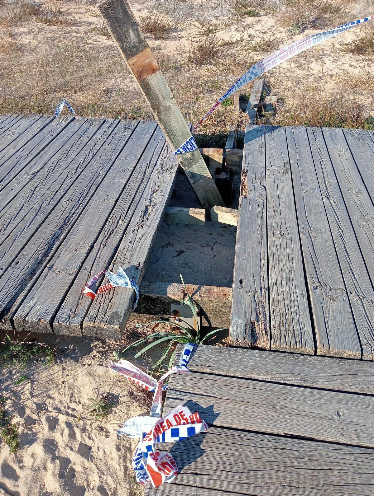 Así está el paseo de A Lanzada.