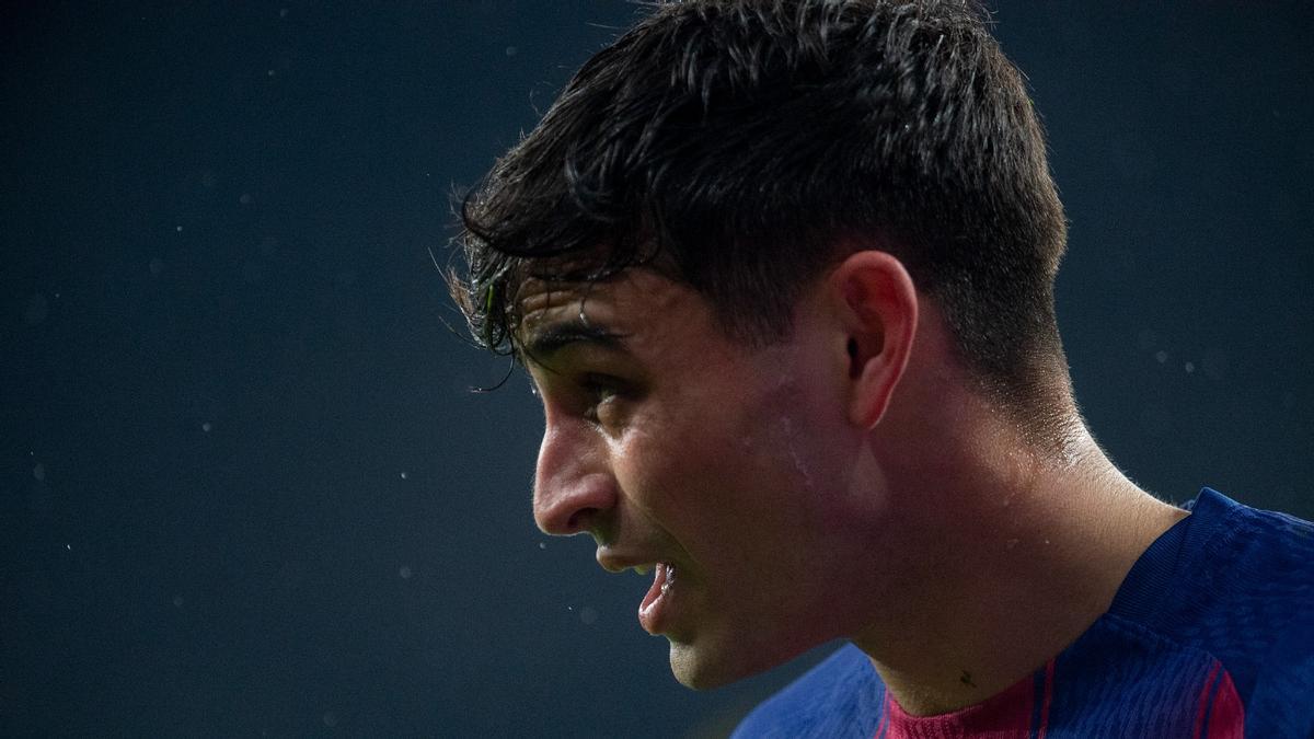 Pedri, en un partido con el Barça.