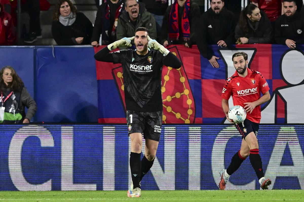 El portero de Osasuna Sergio Herrera, durante el partido contra el Celta.