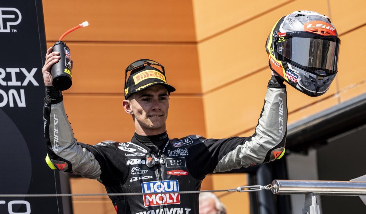 El sevillano David Muñoz celebra, en Motorland, su primera victoria en el Mundial.