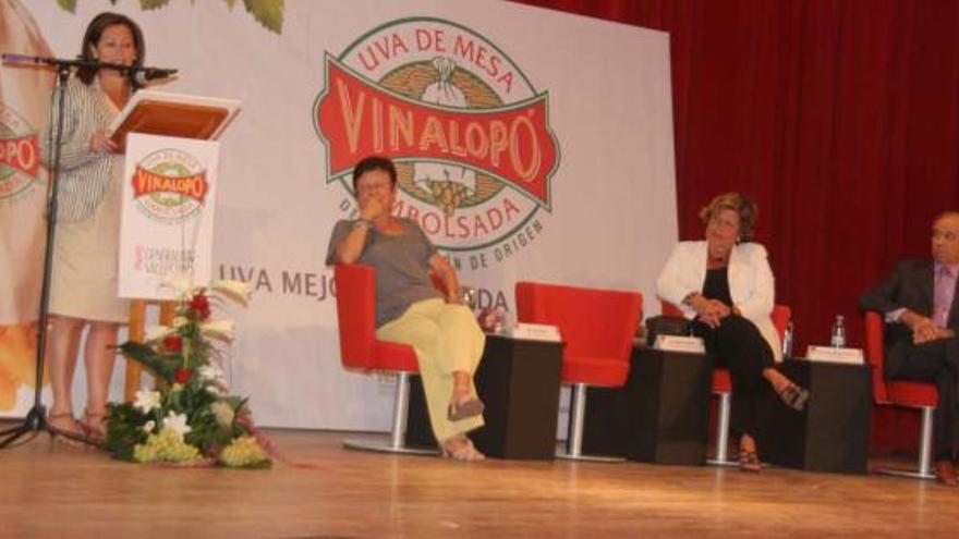 El acto de presentación de la nueva campaña de Uva de Mesa del Vinalopó tuvo lugar en Novelda después de cuatro años de ausencia.