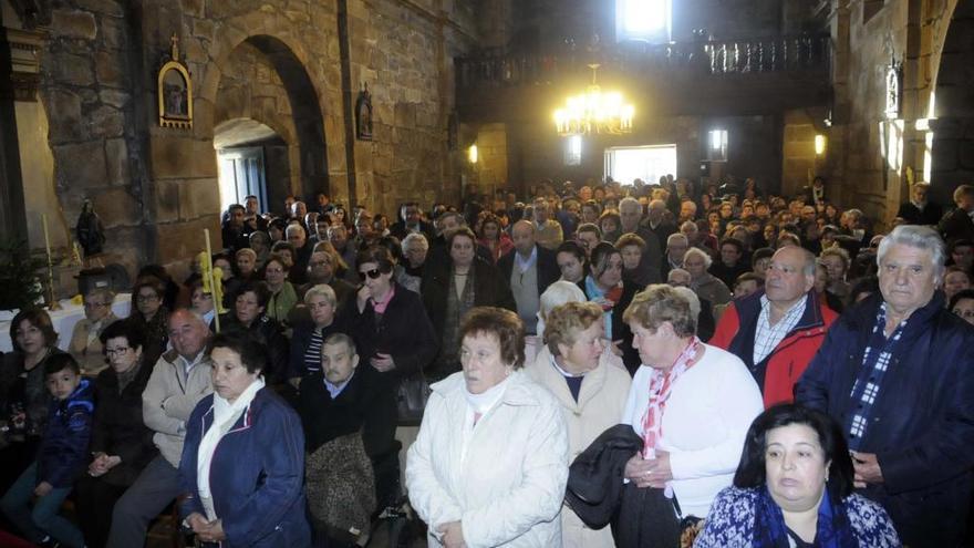 Devoción en O Salnés por el santo que cura las verrugas