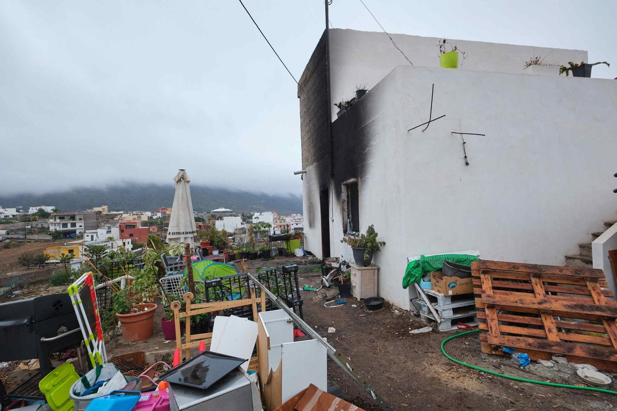 Una mujer, en coma y su hijo de cuatro años, herido tras incendiar su pareja su vivienda en Tenerife