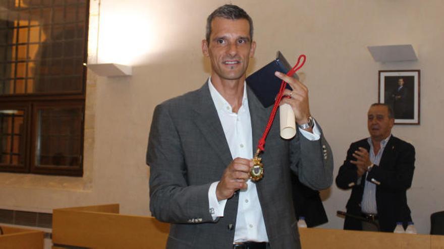 Nacho Rodilla recibe la medalla de la Ciudad de Llíria