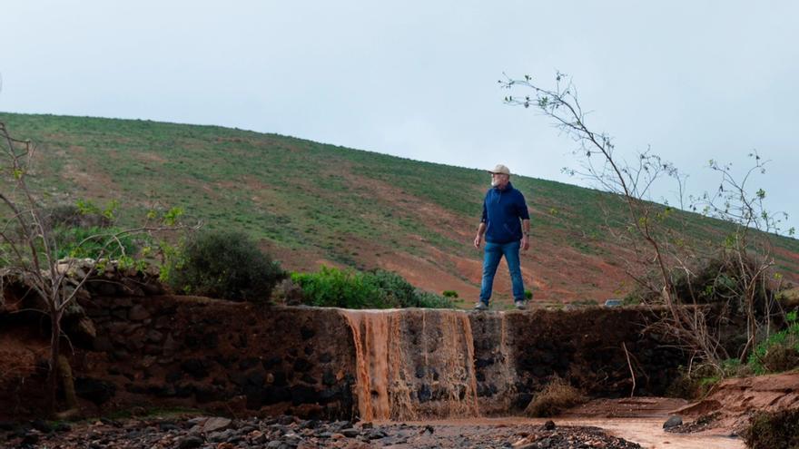 El agua corre por el municipio de Teguise tras las últimas lluvias en Lanzarote