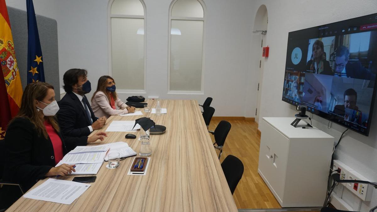 La Comunidad pide a los rectores concienciación a los alumnos sobre los contagios fuera de aulas