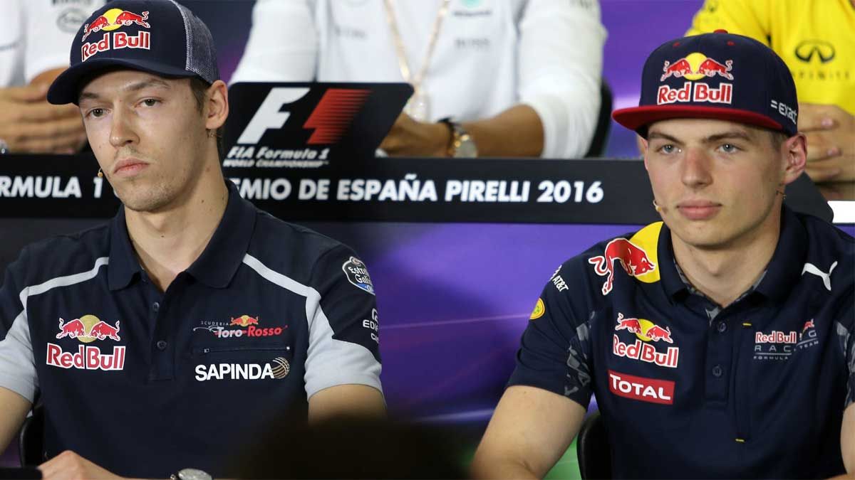 Kvyat y un joven Verstappen, durante el GP de España de 2016