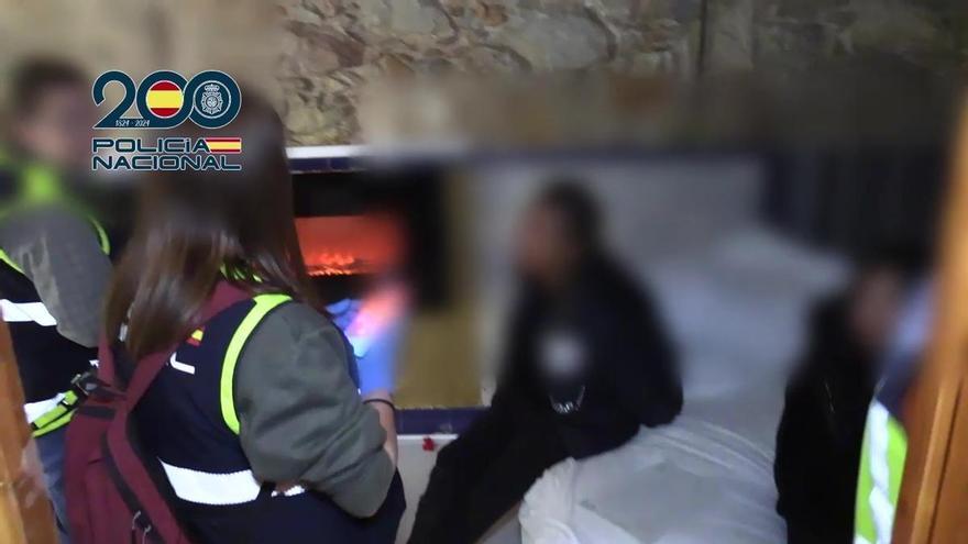 Cae en Barcelona una banda que explotaba en pisos prostíbulo a mujeres tras captarlas con ofertas falsas de empleo
