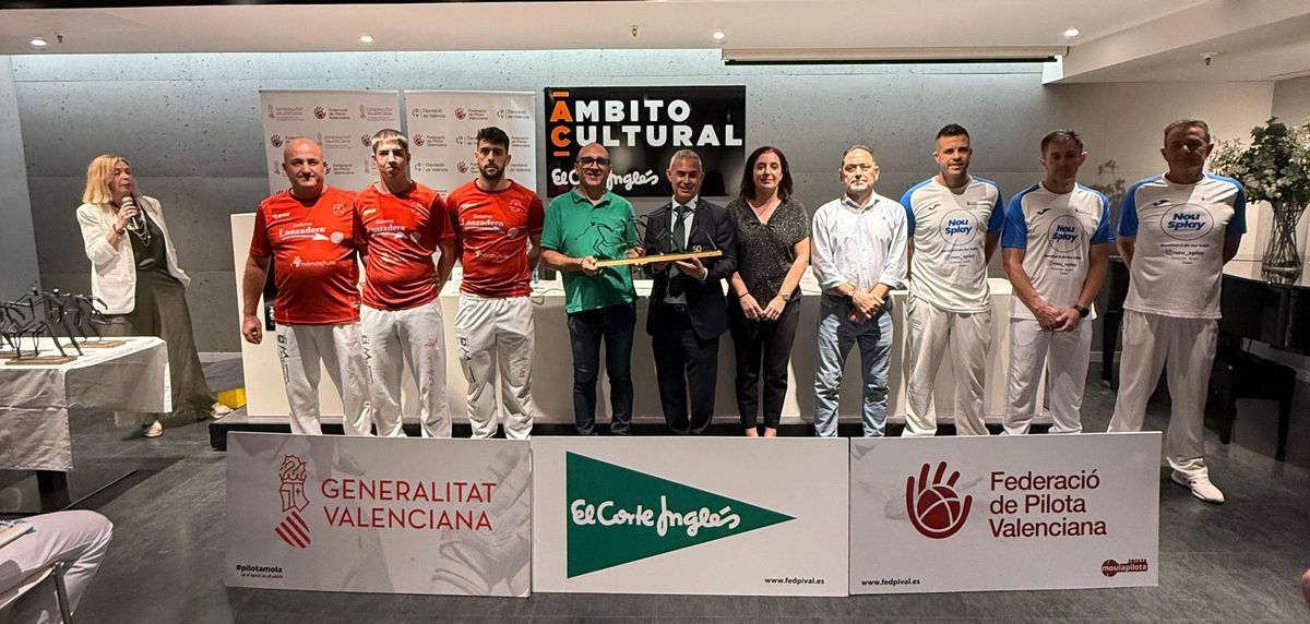 Els finalistes de Primera, Montserrat i Quart de les Valls.