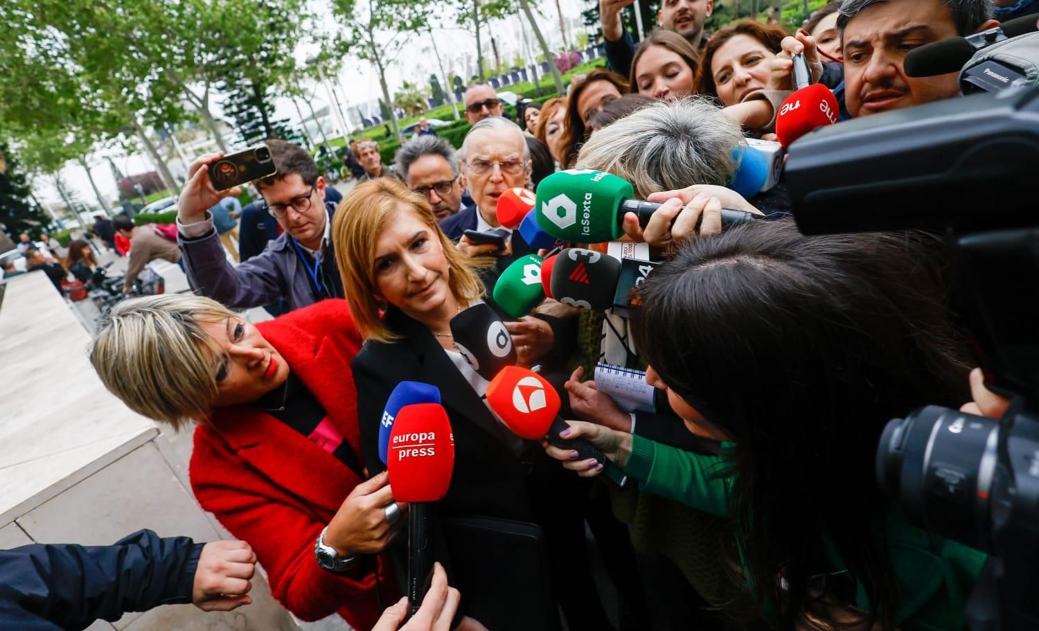 La llegada de la exconsellera Pradas y Argüeso para declarar como imputados por la gestión de la dana