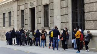 El Síndic reprende al ayuntamiento de València por no actuar ante el atasco de las citas del padrón