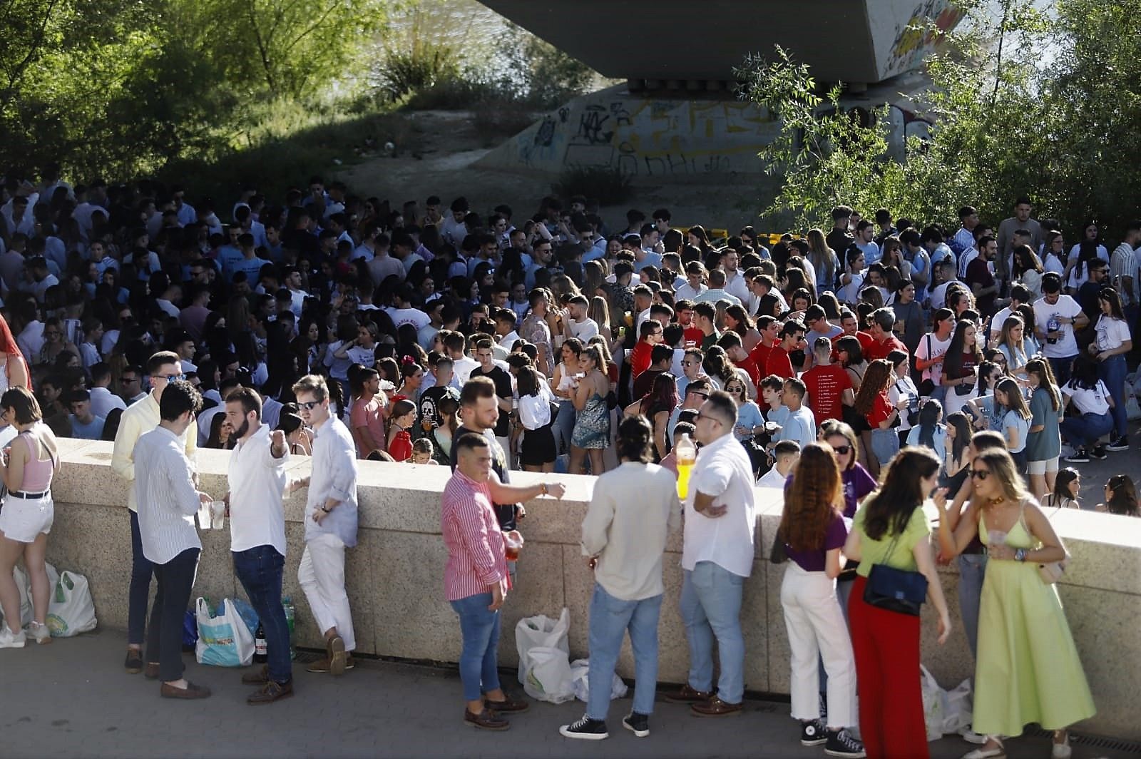 Vuelve el botellón del miércoles de Feria