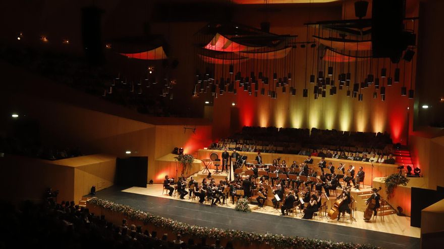 La sala Mozart se viste de gala para el gran concierto de Año Nuevo de Zaragoza