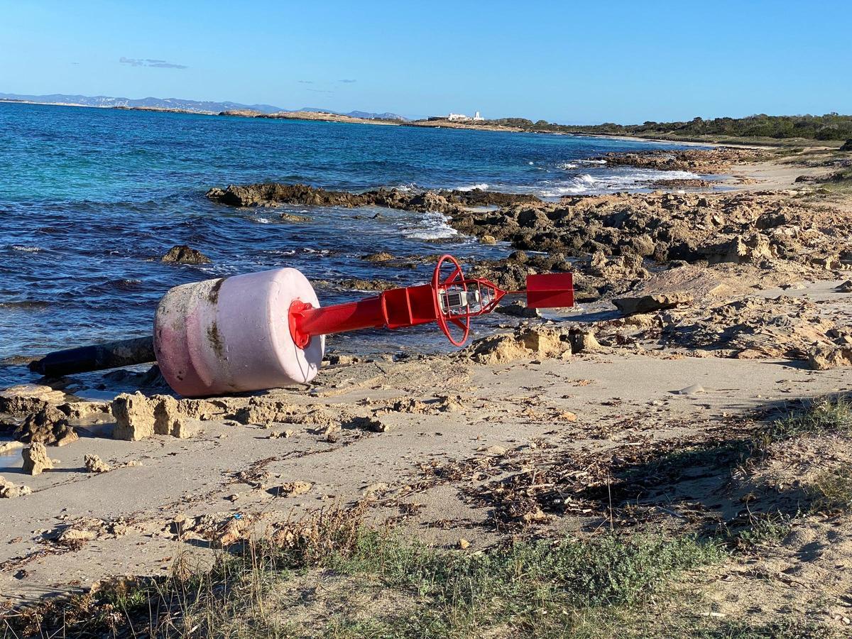 La otra baliza arrancada