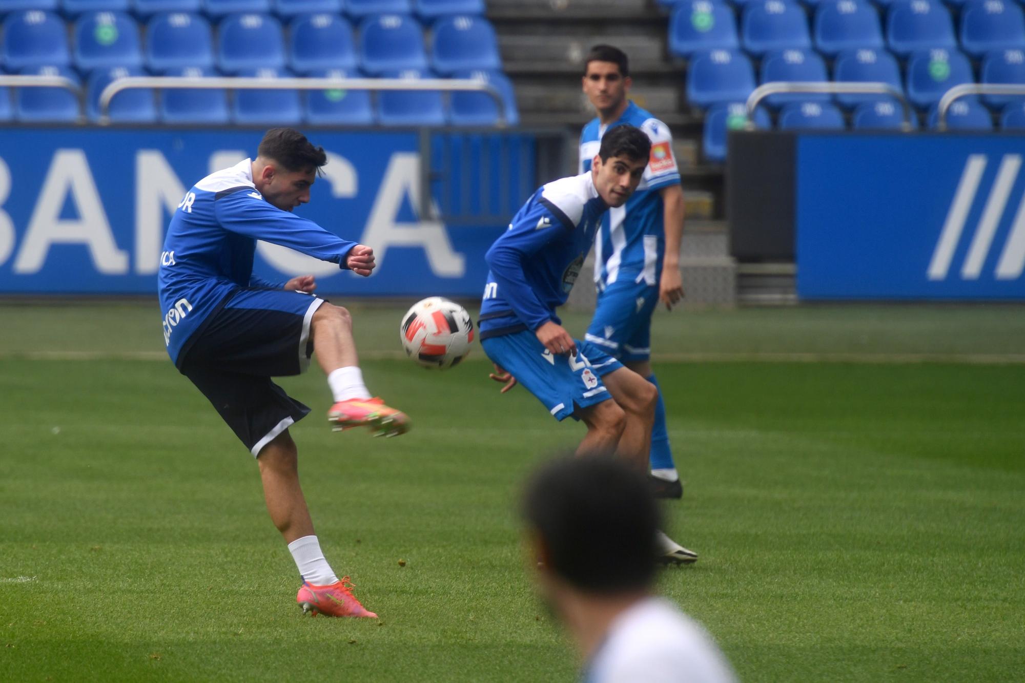 El Dépor prepara en Riazor el partido frente al Numancia en Soria