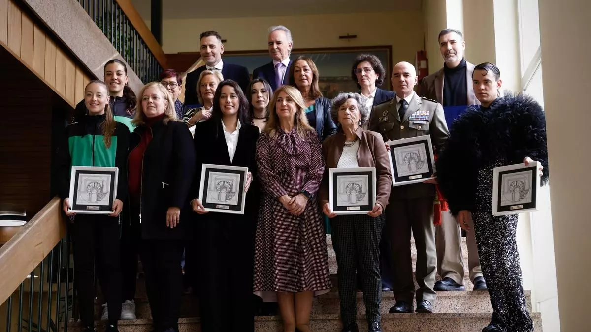 Córdoba reconoce el esfuerzo, los valores y los avances sociales en los Premios Plaza de la Constitución