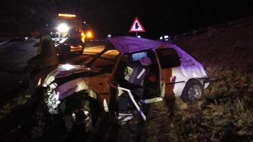 Una mujer de 34 años de Chapela fallece en un accidente en la A-52 en As Neves