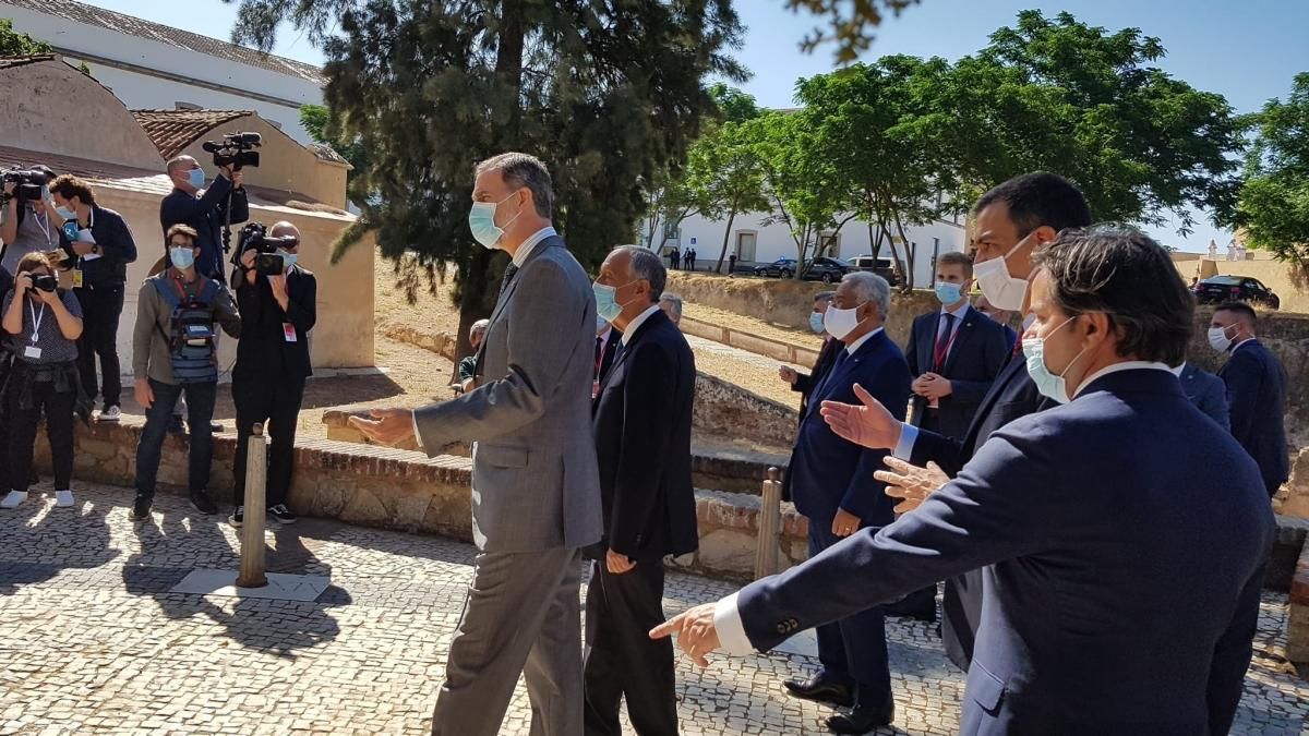 Imágenes del acto de la reapertura de la frontera de Portugal