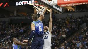 Juancho Hernangómez en el partido de ayer contra los Dallas Mavericks. 