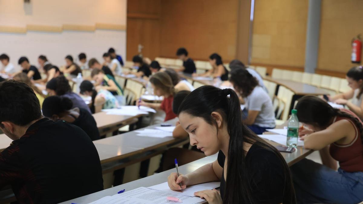 Los exámenes de la PAU comienzan con normalidad en la Universidad de Alicante