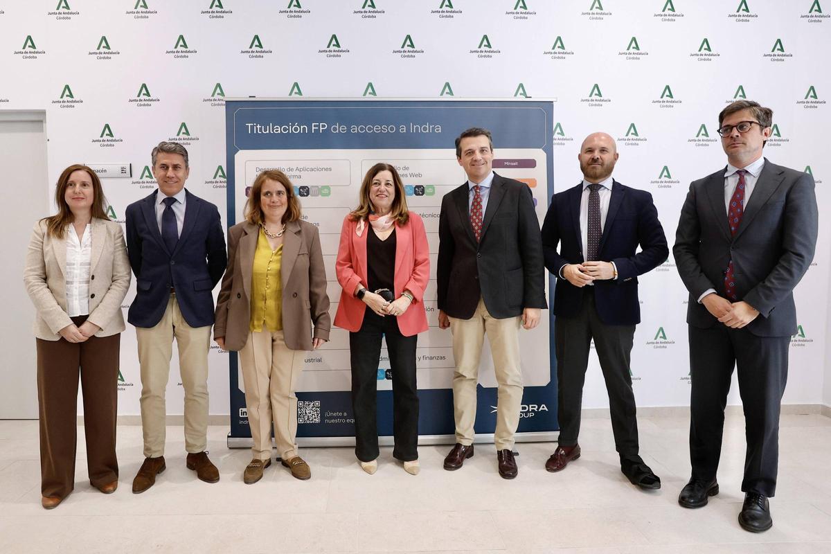 Presentación de la firma del convenio entre Educación e Indra.