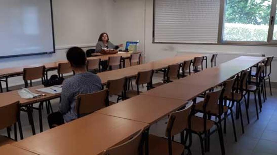 Los positivos relacionados con centros educativos gallegos superan por primera vez el millar