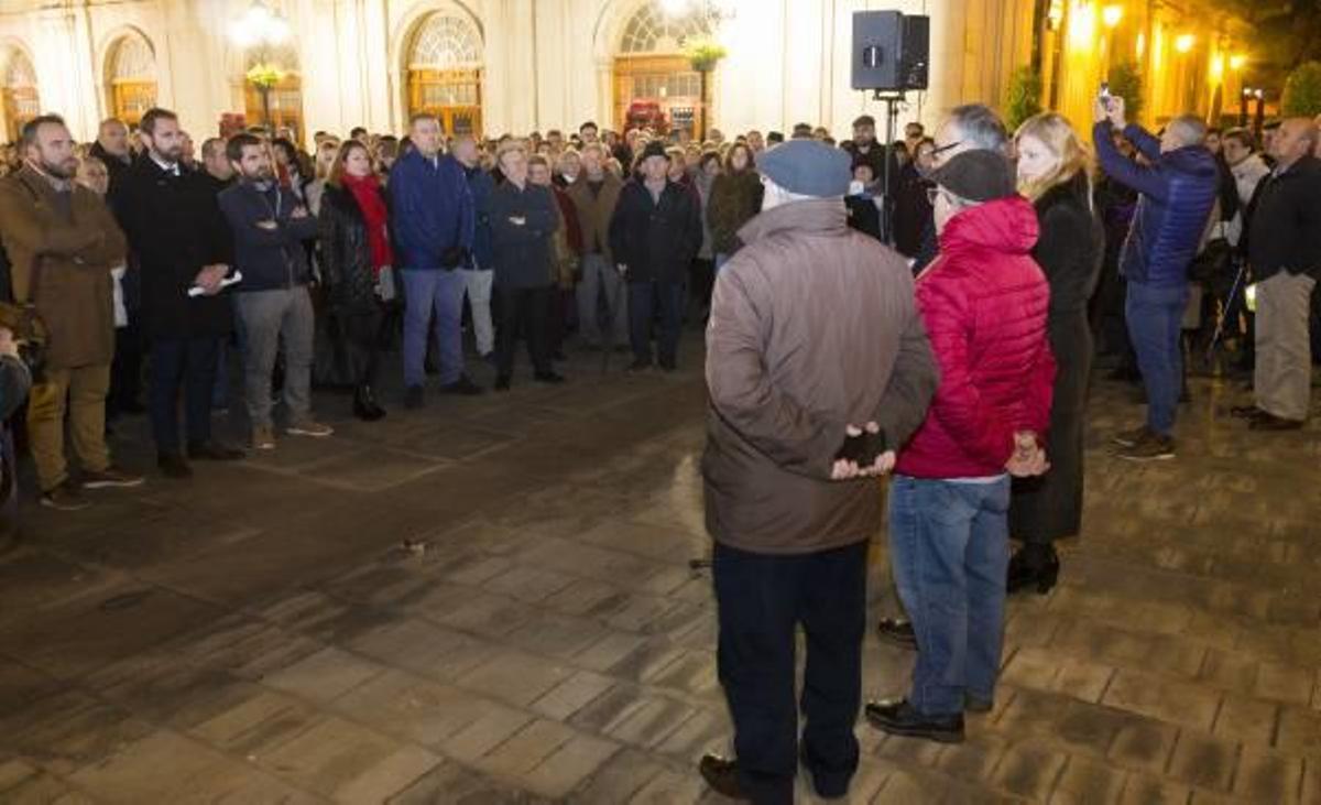 Concentración ayer en la plaza Mayor de Castelló.