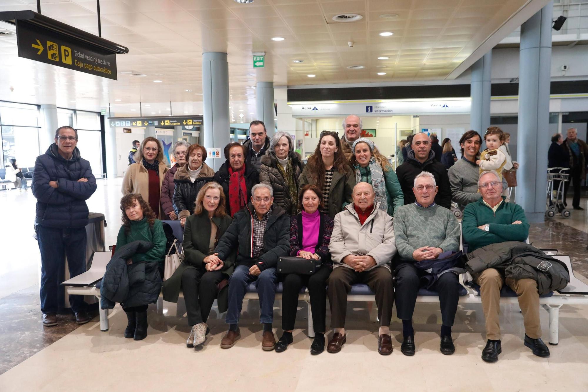 EN IMÁGENES: Así ha sido el homenaje a Angelín el de Iberia en el Aeropuerto de Asturias