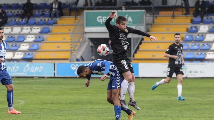 La Peña Deportiva saca a relucir su carácter y se hace en Alcoy con tres puntos vitales