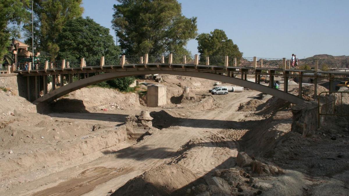 El histórico Puente de la Torta permitirá la llegada de visitantes a Ifelor y el Huerto de la Rueda. | PILAR WALS