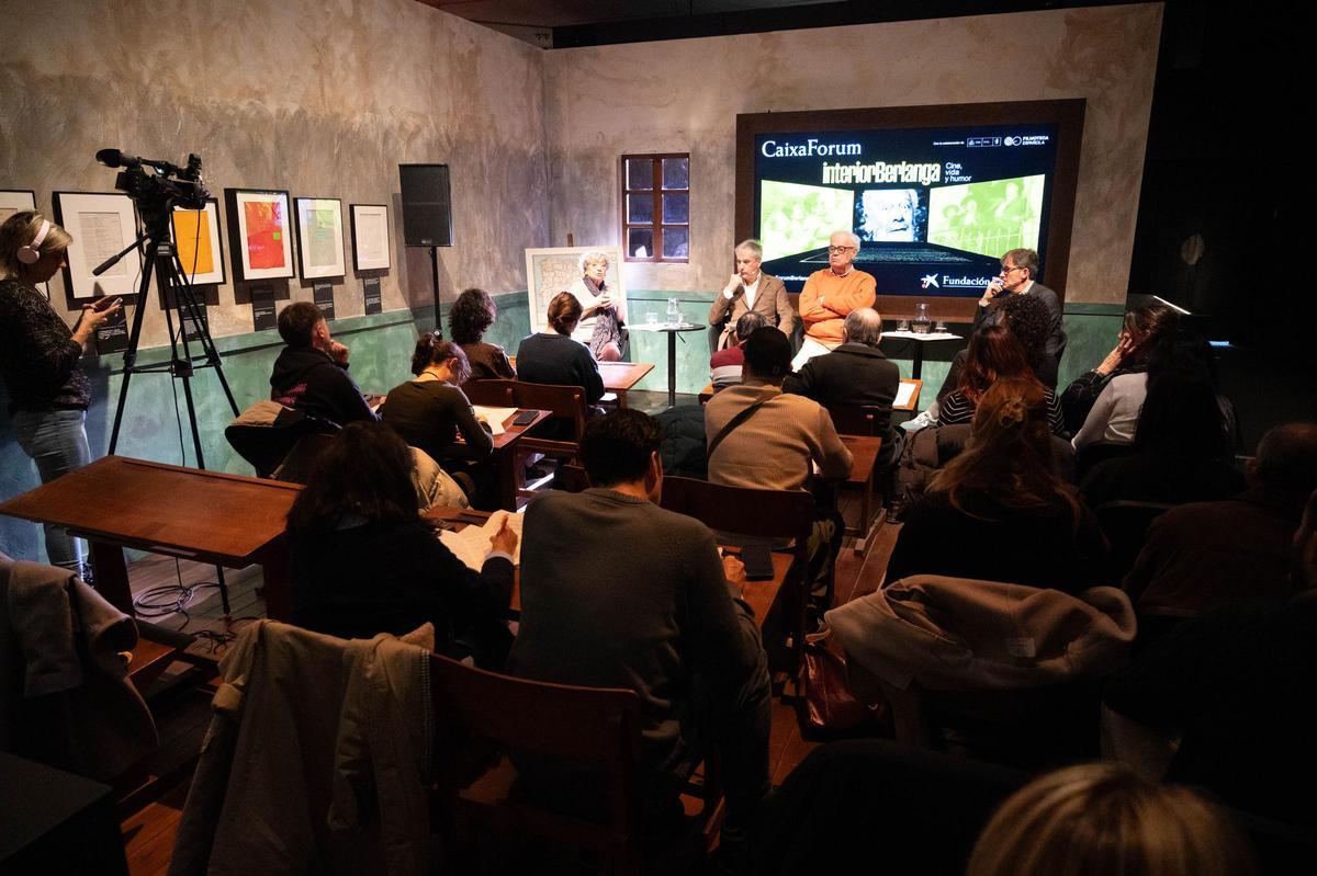 Sol Carnicero, Ricardo Alfós, José Luis García Berlanga y Bernardo Sánchez Salas durante la presentación de 'Inerior Berlanga. Cine, vida y humor''