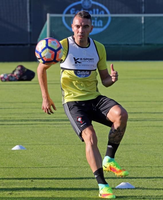 Entrenamiento vespertino del Celta en A Madroa a falta de dos días para jugar en Cornellà