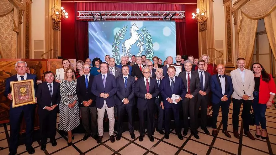 Homenaje al compromiso en los Potros de Oro de las Peñas