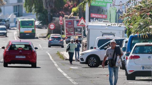Carretera TF-111, que enlaza Santa Cruz y La Laguna.