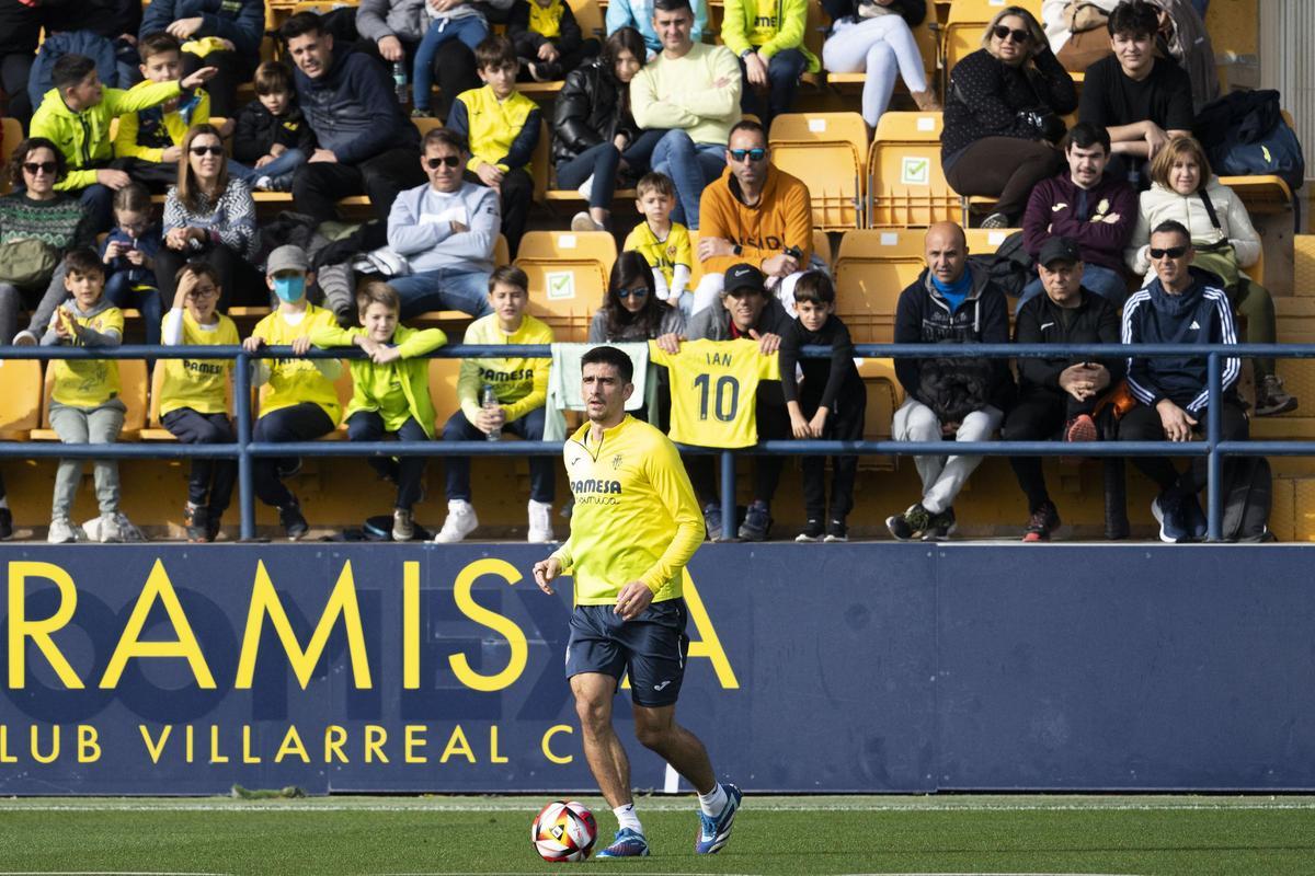 Gerard Moreno durante el entrenamiento a puertas abiertas del Villarreal.