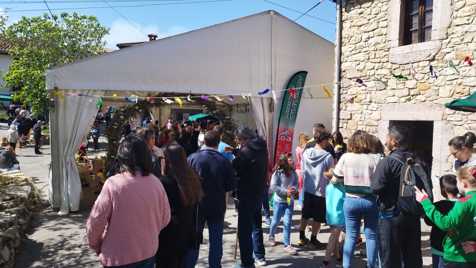 Arangas de Cabrales despliega su historia y tradiciones en el IV Festival Comunitario del concejo