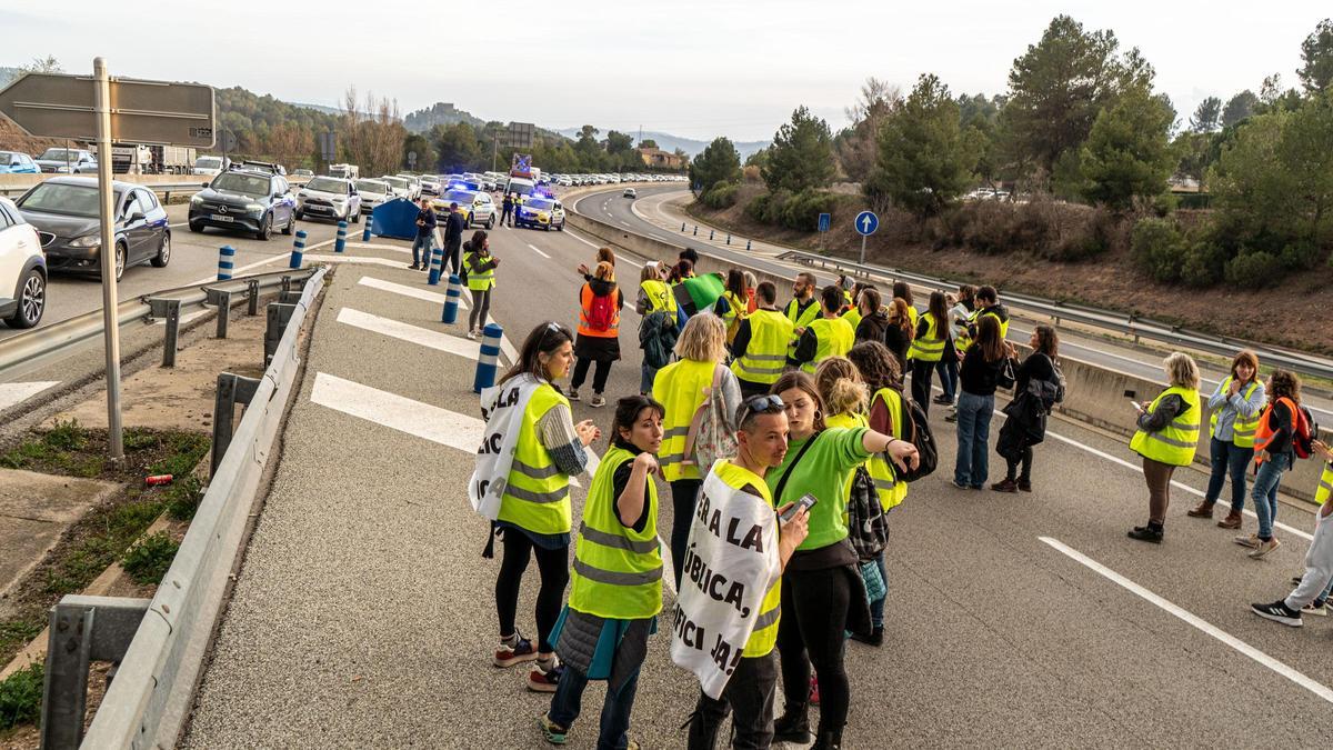 Tall de carretera, divendres passat en un dels accessos al poble per la C-16