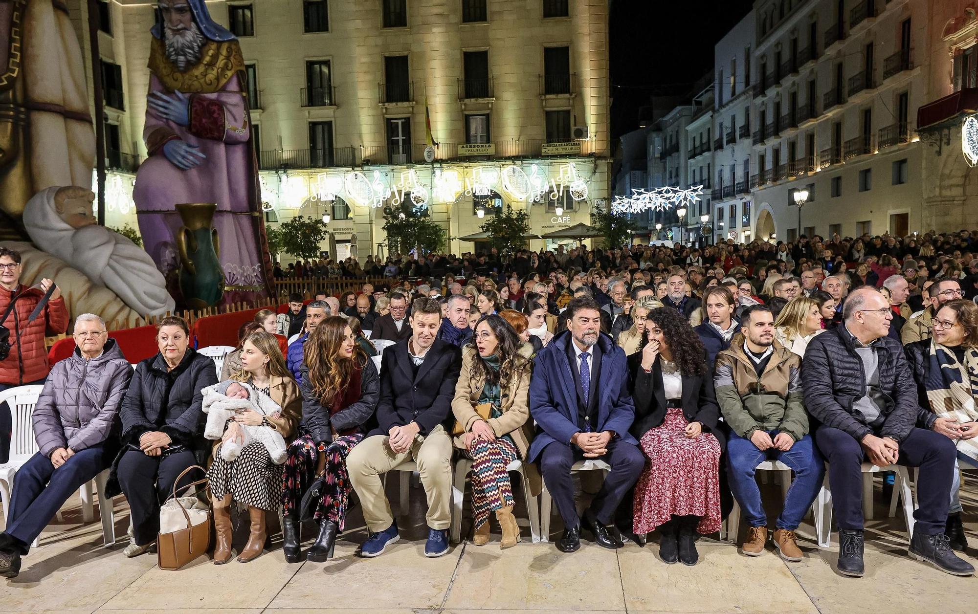 Inauguración del Belén Gigante en la plaza del Ayuntamiento