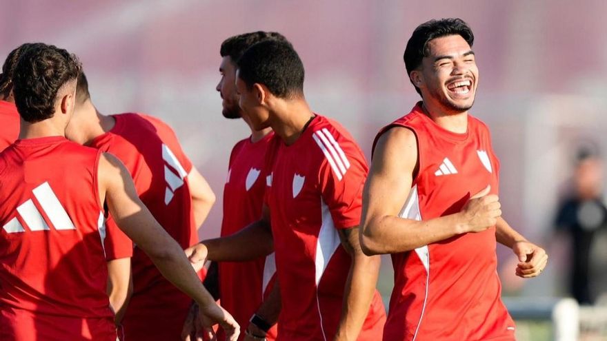 Suazo e Iheanacho se incorporan a los entrenamientos del Sevilla de Almeyda antes del Sunderland
