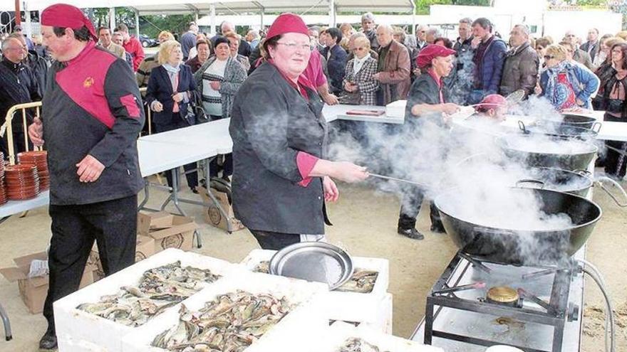 Campionatos de pesca, gastronomía, música tradicional e verbena en Oroso
